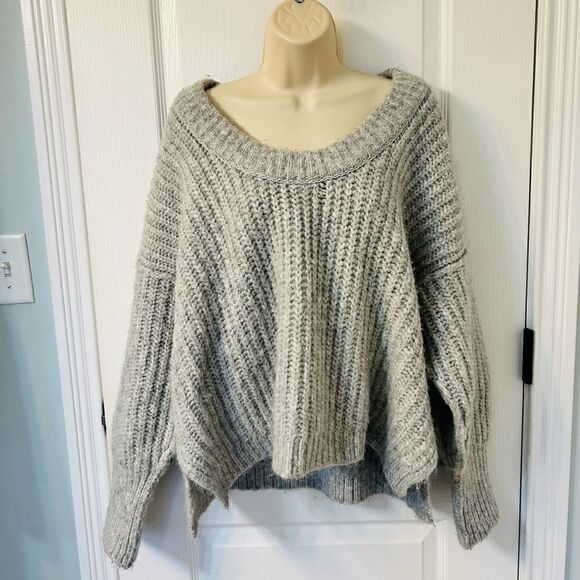 Free People Blue Bell Scoop Neck Gray Chunky Knit Sweater! 🔥 - Picture 3 of 4
